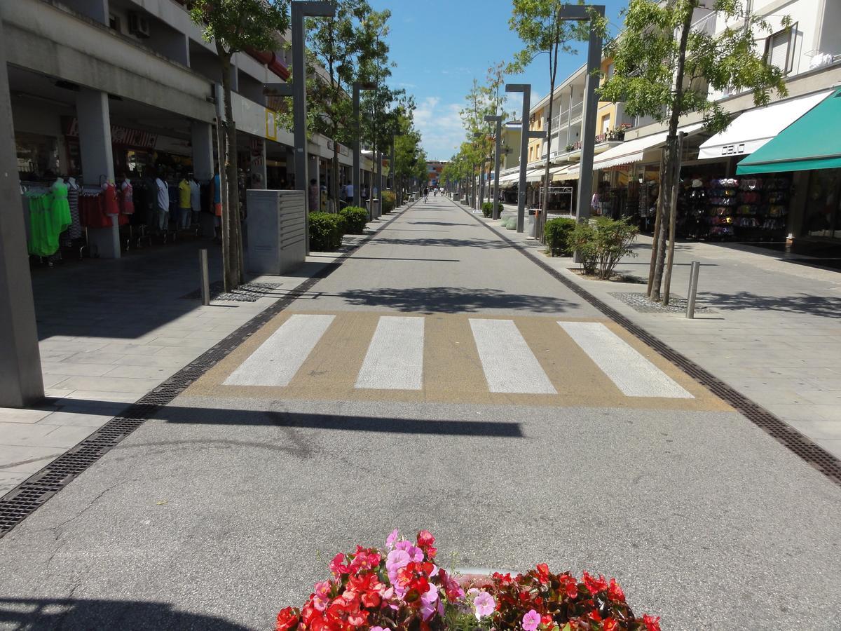 Columbus - Appartamenti Bibione Exterior photo